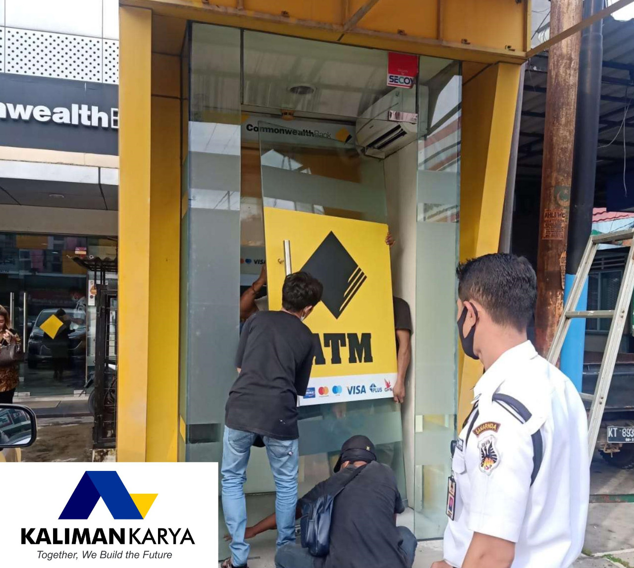 Renovasi Pintu ATM Commonwealth Bank Samarinda